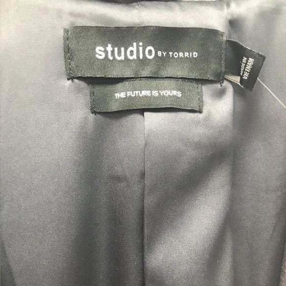 Torrid Studio Linen One Button Lightweight Blazer - Size 4 - Picture 5 of 5